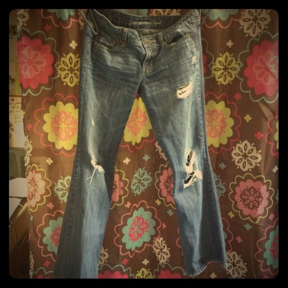 AE Destroyed Favorite boyfriend Jeans