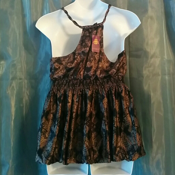 Top - Picture 2 of 2