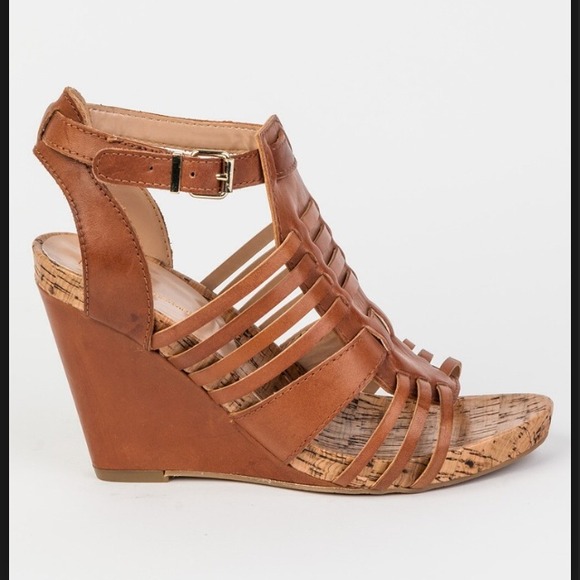 BCBG Blayne Saddle Vachetta wedges
