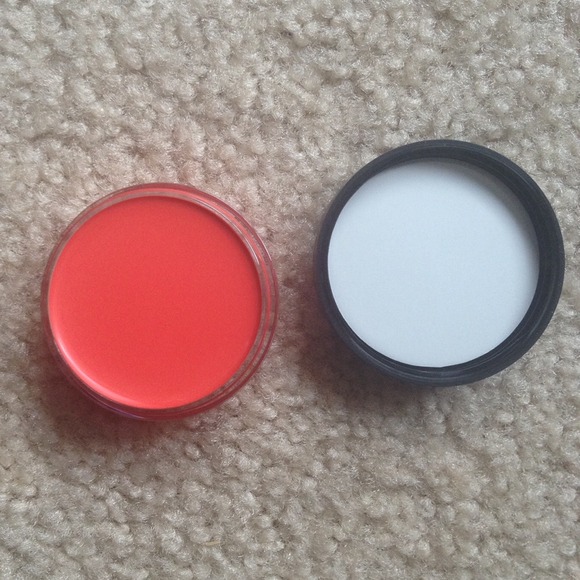 Hi Jinks! Lip/cheek/eye cream New New! ✨✨ - Picture 2 of 3
