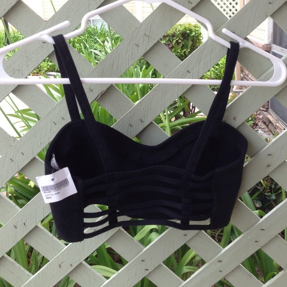 ❌❌SOLD❌❌Brandy Melville Chiyo Top - Picture 2 of 2