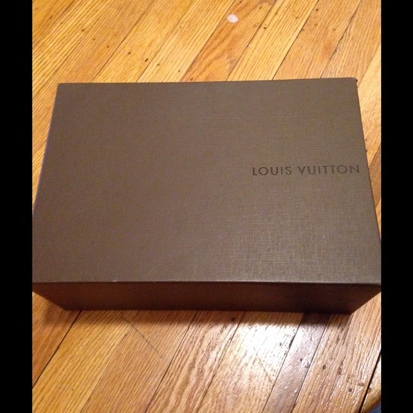 Authentic Louis Vuitton unisex sneakers - Picture 3 of 4