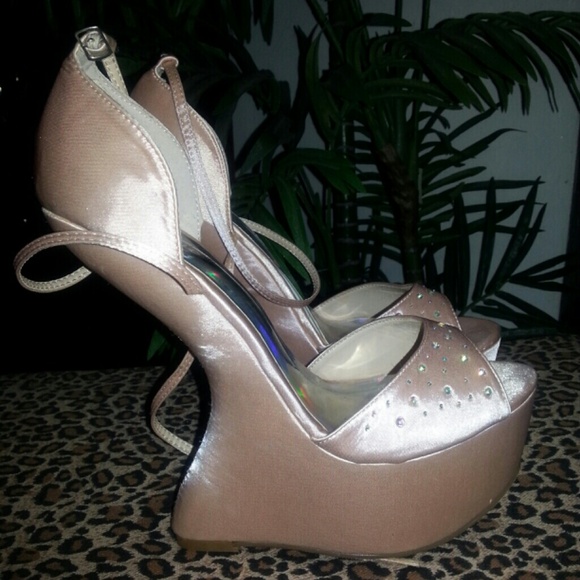 Rhinestone Wedge