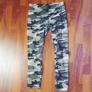 Camo leggings