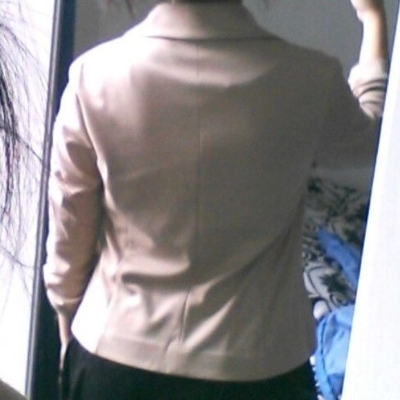 Tan Blazer - Picture 4 of 4