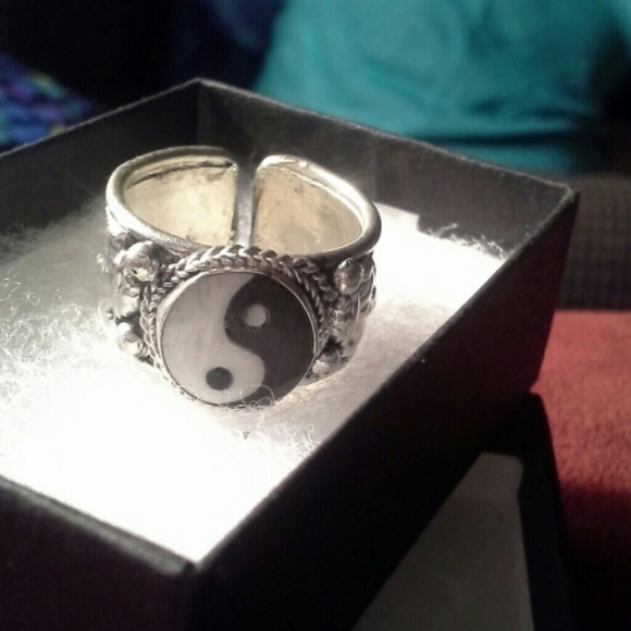 *SOLD ON VINTED* Yin Yang Silver Adjustable Ring