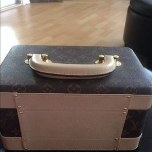 ***SOLD****LV Train case