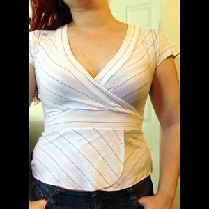 Pin stripe v-neck