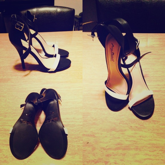 Black/White Pumps