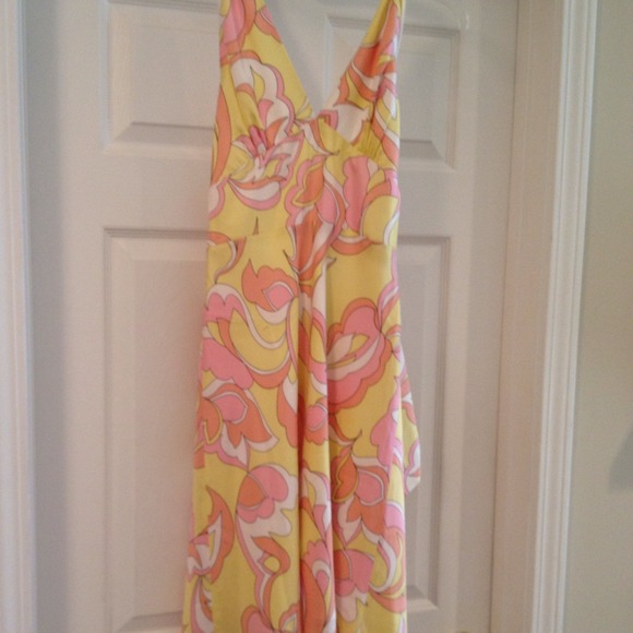 Boutique flowery dress size 8.