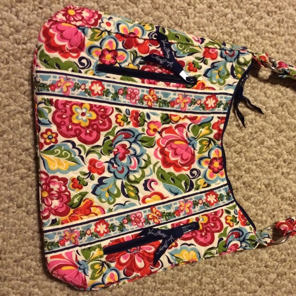 Vera Bradley Handbags - Authentic Lisa B Vera Bradley Purse