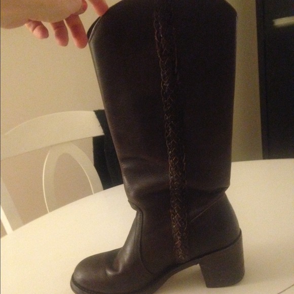 Awesome frye dark brown boots