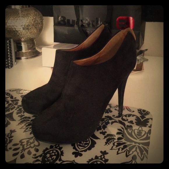 4.5" black heel