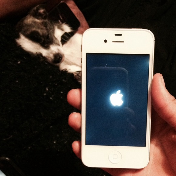 iPhone 4 & 4s on sale🎉🎊 - Picture 2 of 3