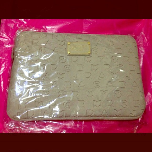 Marc by Marc Jacobs 15" labtop case