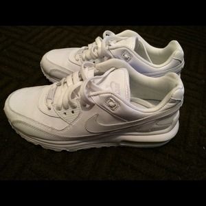Nike air max youth.
