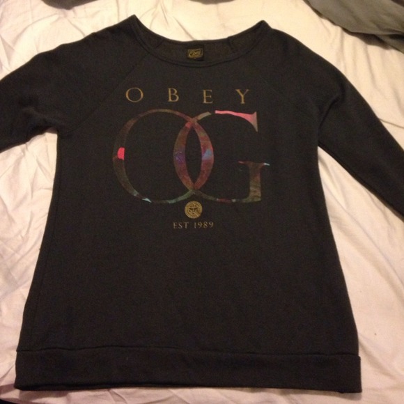 Obey sweatshirt dark grey size M