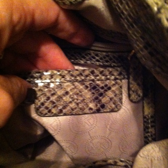 Michael kors handbag - Picture 3 of 4