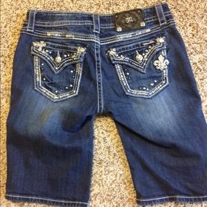 AUTHENTIC Miss Me -- Easy Bermuda Shorts