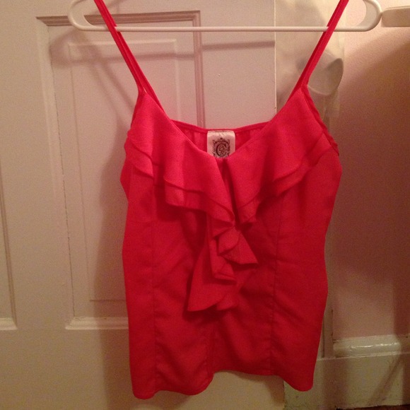Hot pink tank - Picture 1 of 1