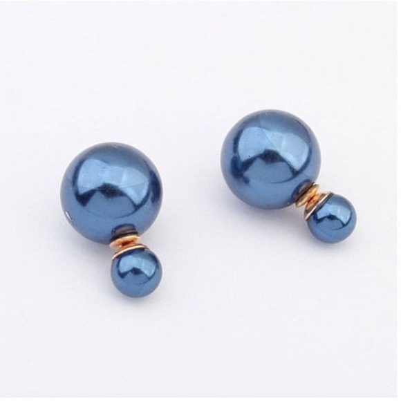 Blue pearl stud earrings