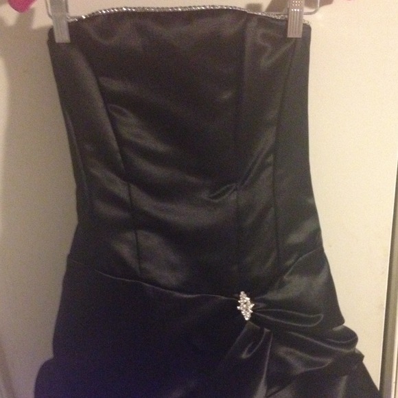 Dress - Picture 4 of 4