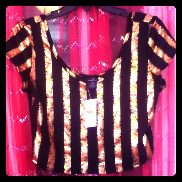 NWT crop top
