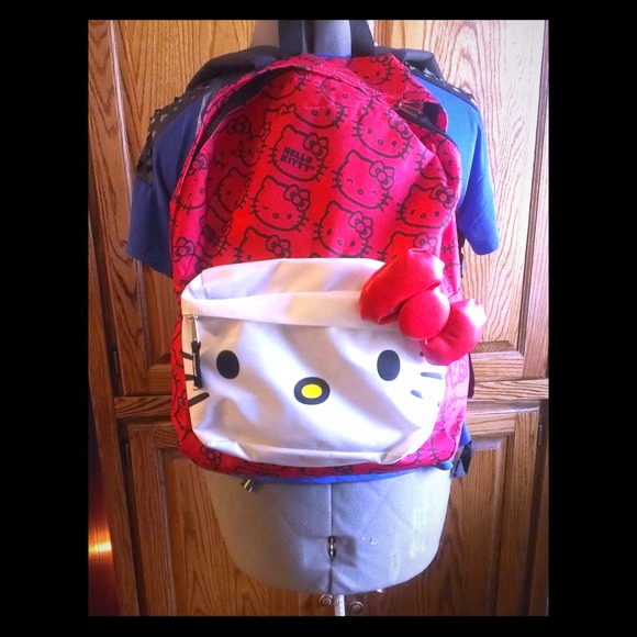 Bundle for @courtlovee Hello Kitty Backpack + Belt