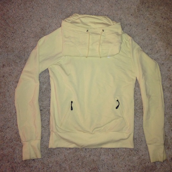 nike sweatshirt