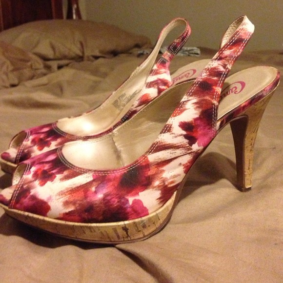 Pink heels
