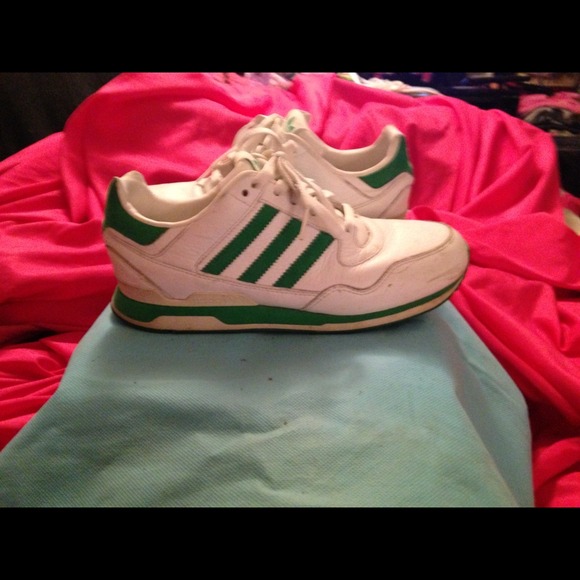 Adidas 7 women/5.5 boys