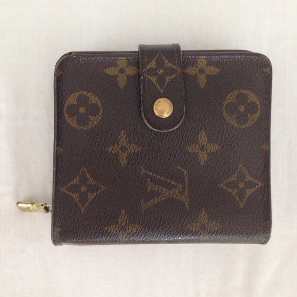 Louis Vuitton Wallet - Authentic