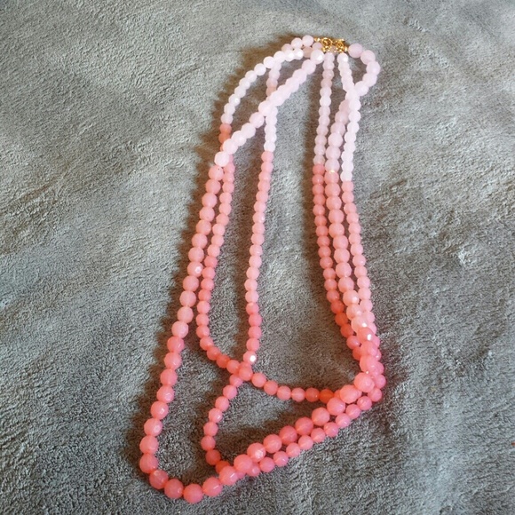 Brand new never worn Pink ombre necklace