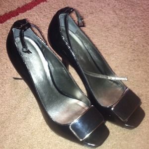 Jessica Simpson heels