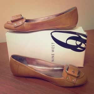 Nine West Camel Calvinar Flats