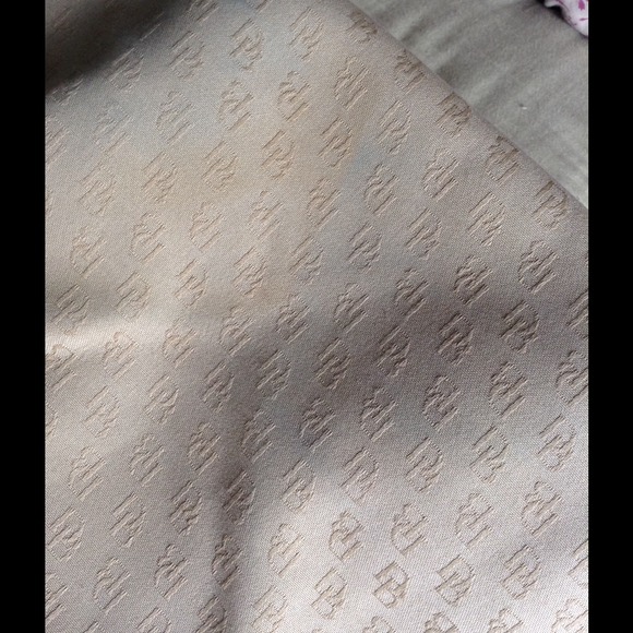 Dooney and Bourke Signature Purse - Picture 2 of 4
