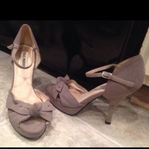 Grey Suede Steve Madden Heels