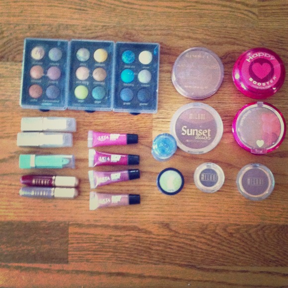 Some used makeup
