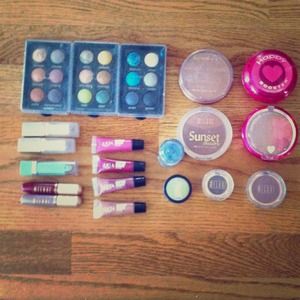 Some used makeup