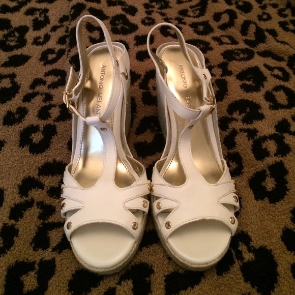 White foley wedges Antonio Melani size 8.5