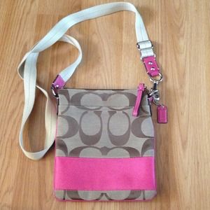 COACH Signature Crossbody in Light Khaki/Pink