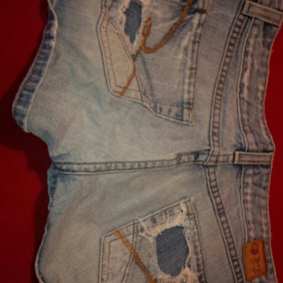 Size 28 BKE shorts