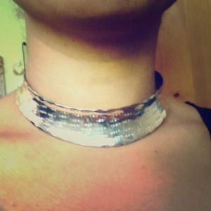 U/O STATEMENT silver collar necklace