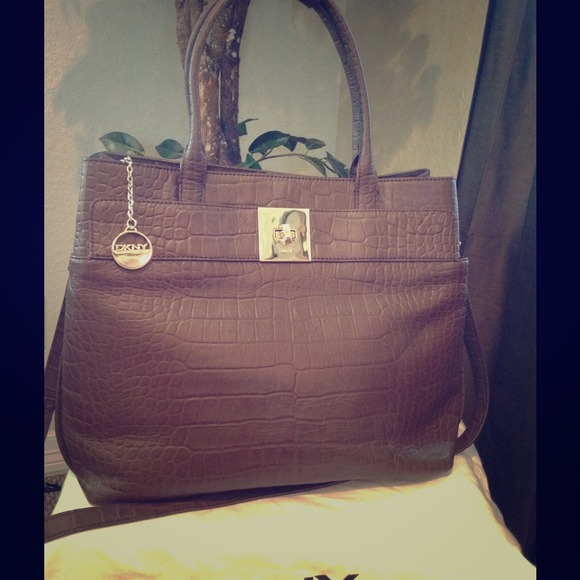 Large DKNY tote purse