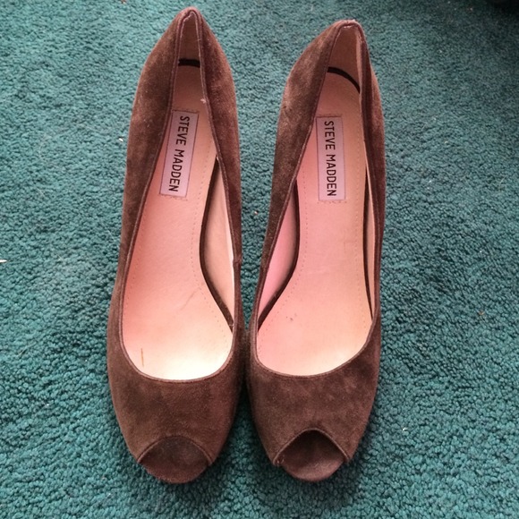 Brown Steve Madden heels - Picture 1 of 3