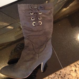 Bundle for @sambilina269 grey and black boots