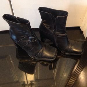 Bundle Aldo boots black and brown square