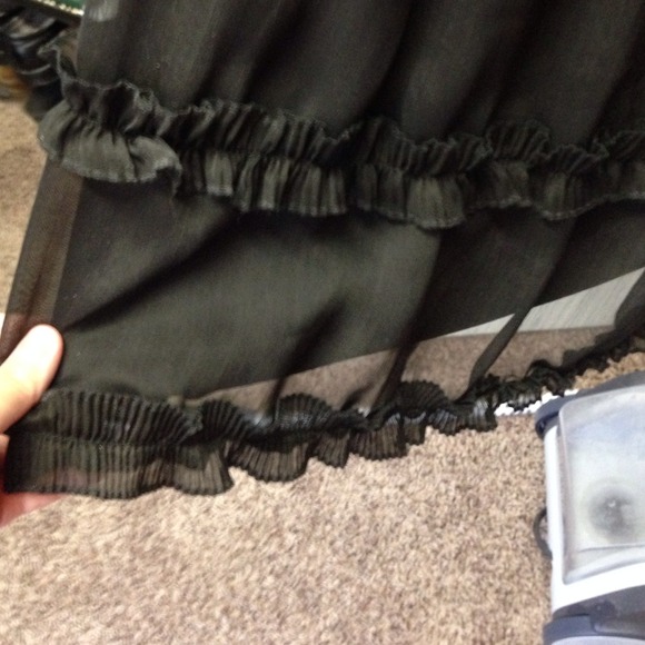 Black, strapless ruffle dress - Picture 3 of 3