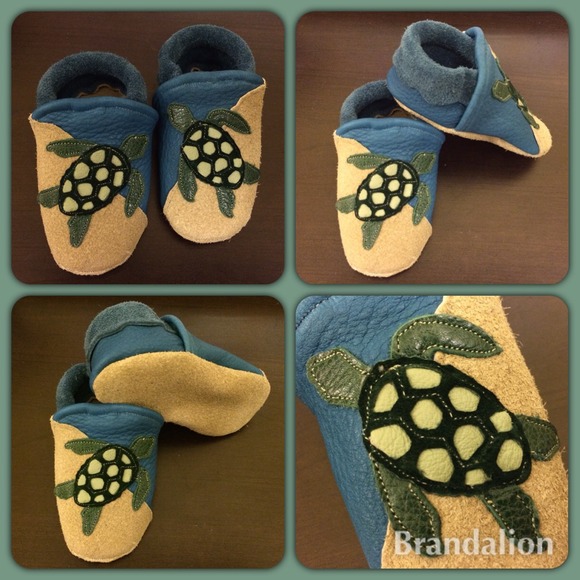 Sea turtle soft soled leather baby shoes