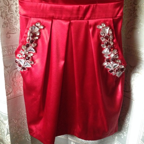 Beautiful Red Cocktail Dress - Picture 3 of 3